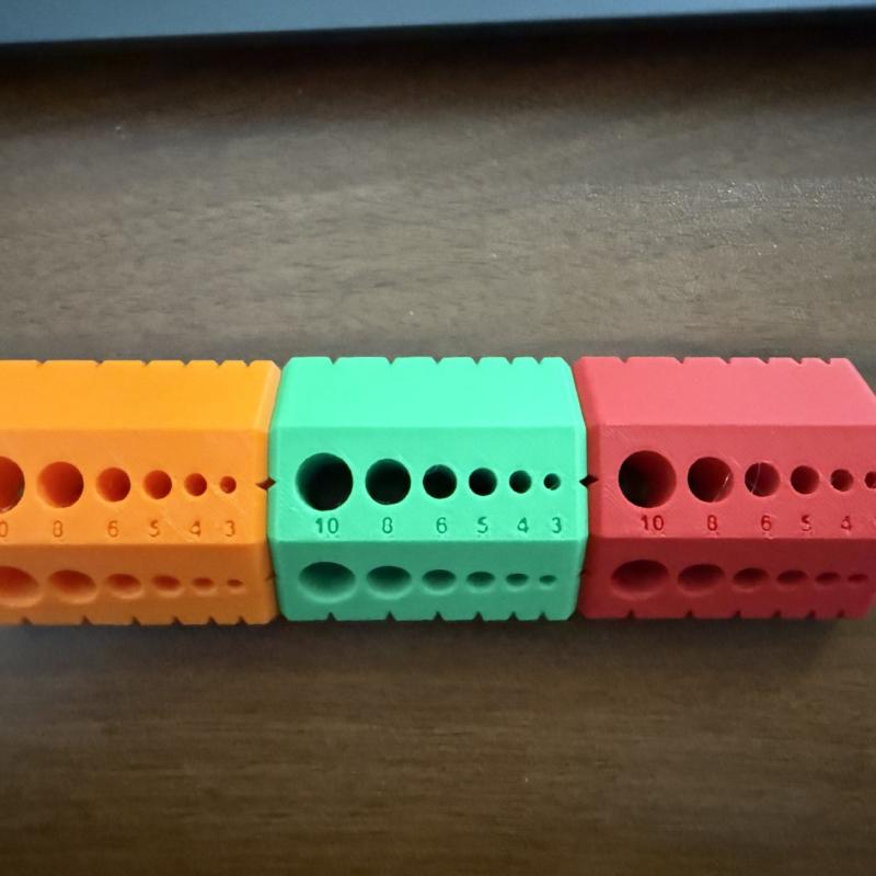 Plastic Locator for 45 Degree  - Home Improvement Center avaliação e preço
